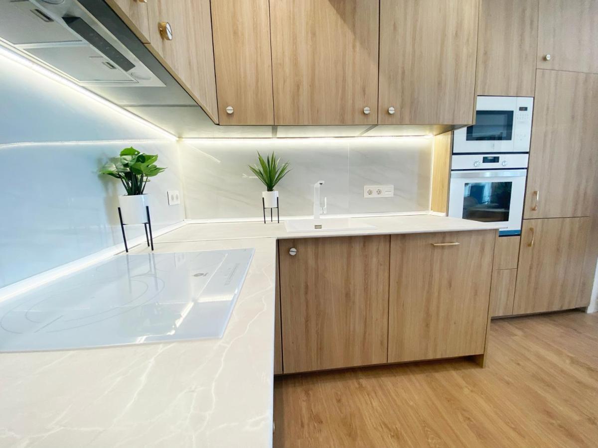 Miramar Luxurious Flat, 3 Double Rooms, Free Parking, Terrace, Completely New San Sebastián Exterior foto