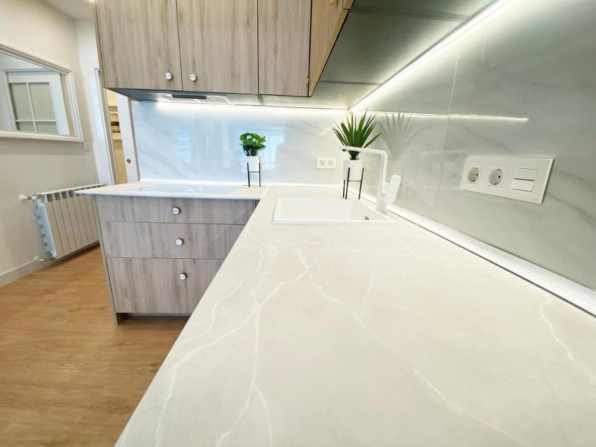 Miramar Luxurious Flat, 3 Double Rooms, Free Parking, Terrace, Completely New San Sebastián Exterior foto
